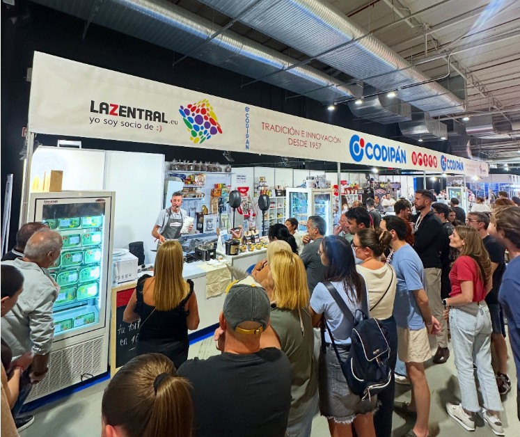 Un encuentro que vuelve a poner en valor el trabajo en equipo, la colaboración con las marcas y la importancia de seguir creando oportunidades para crecer e innovar en el sector gastronómico.